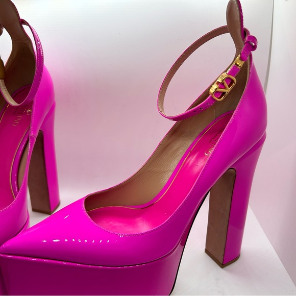 NEW Authentic Valentino Vlogo 165 Patent Platform Pump, Fuchsia. - Picture 2 of 8